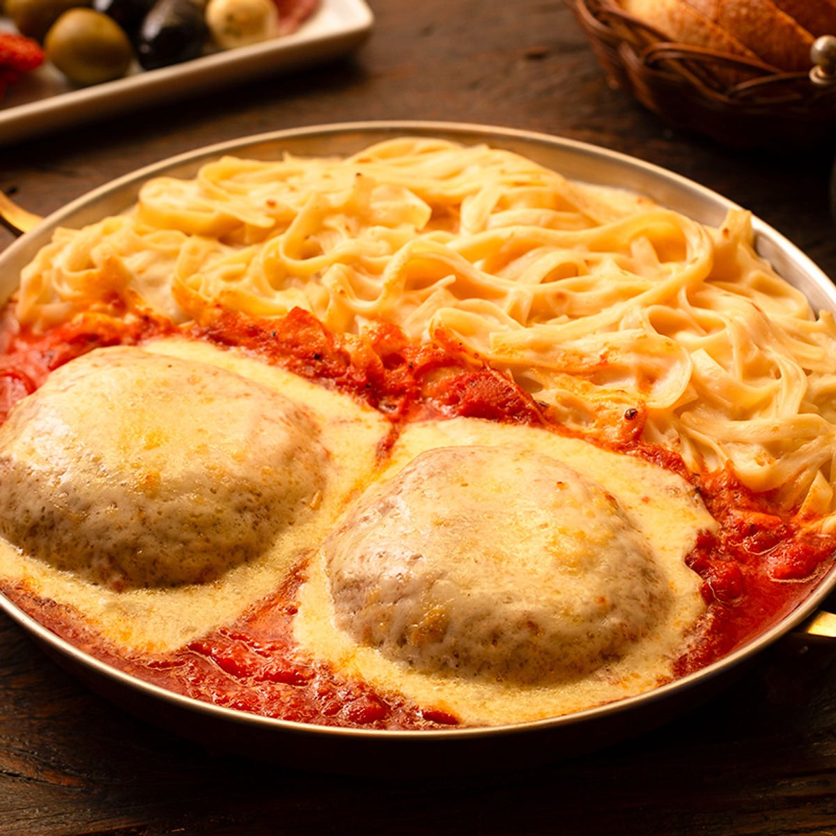 Fetuccini com Polpetone